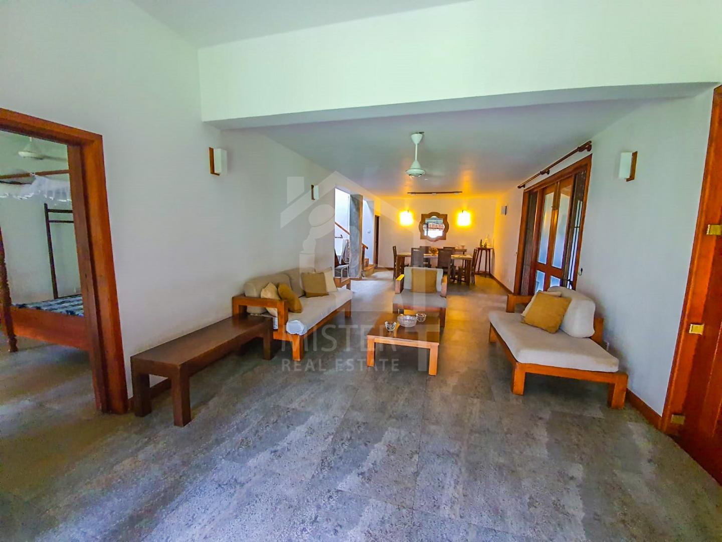 House for Sale in Mount Lavinia - image 1