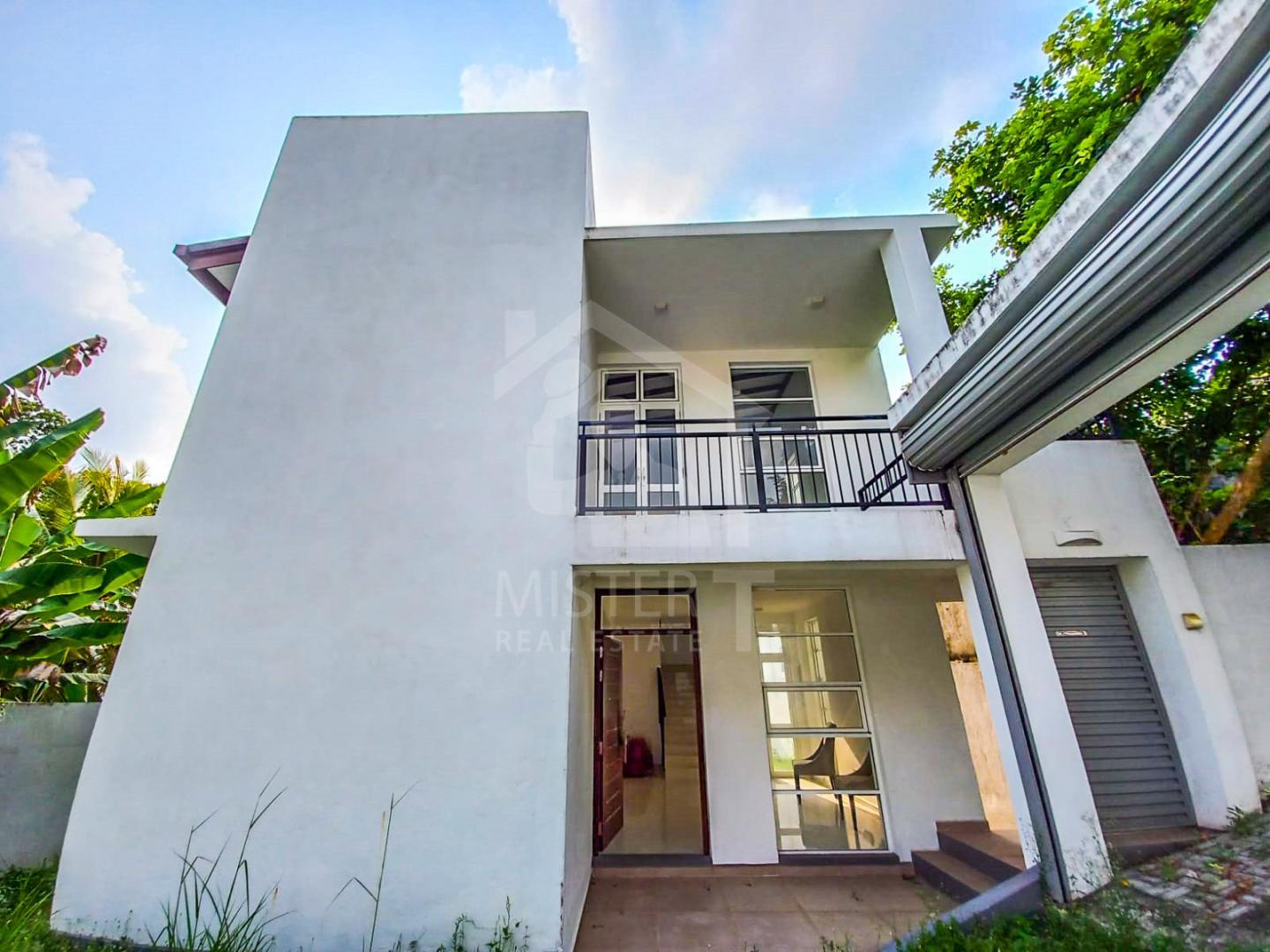 House for Sale in Piliyandala - image 1