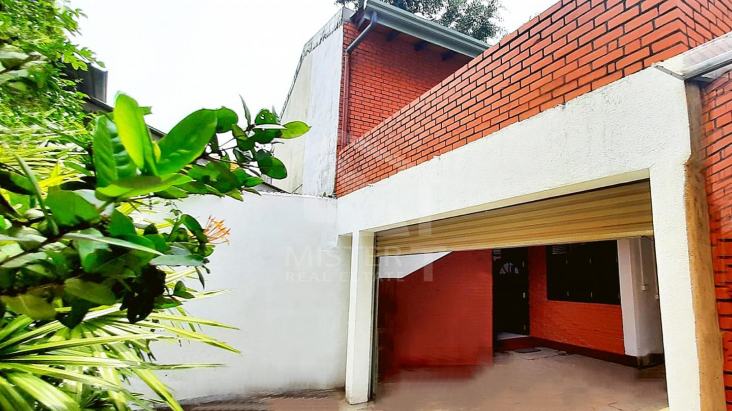 House for Sale in Colombo 08- image 1