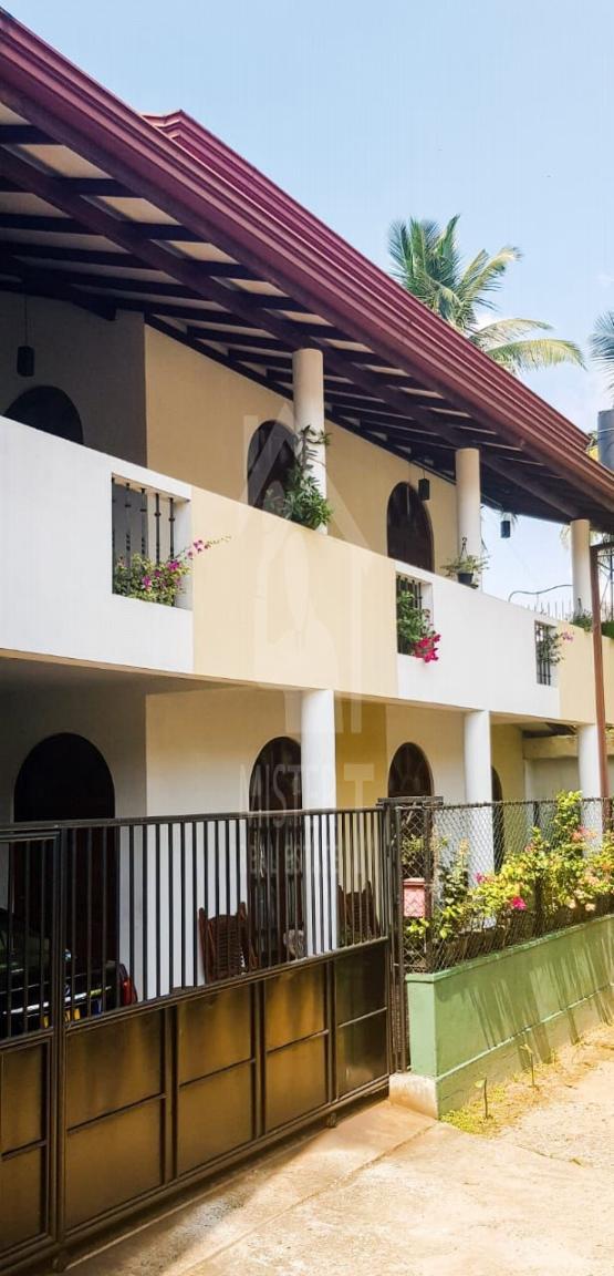 House for Sale in Kiribathgoda - image 1