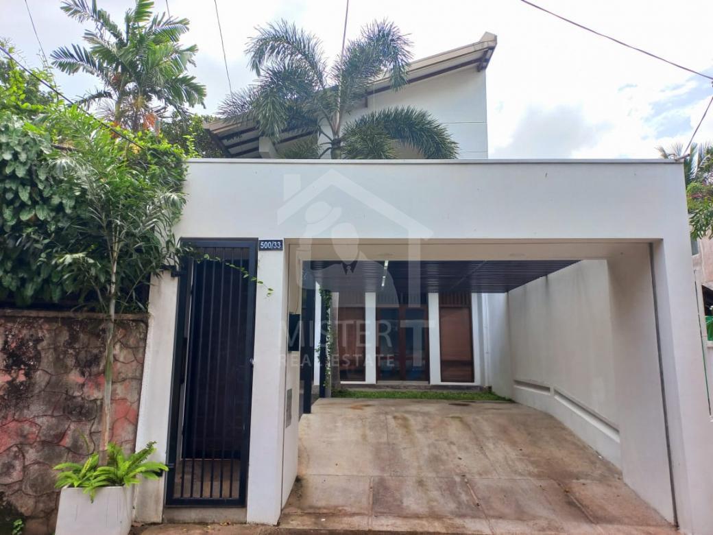 House for Sale in Rajagiriya - image 1