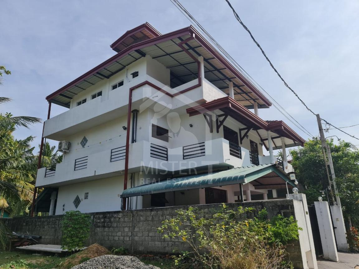 House for Sale in Negombo image 1