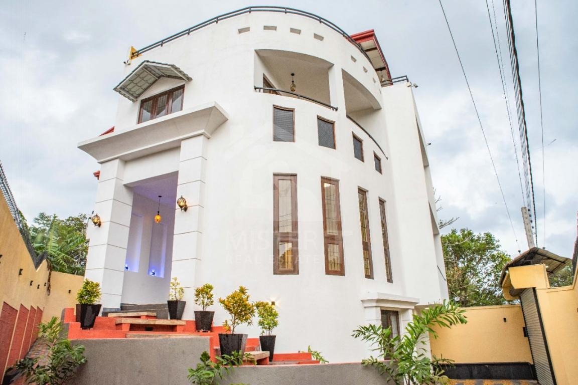 House for Sale in Piliyandala- image 1