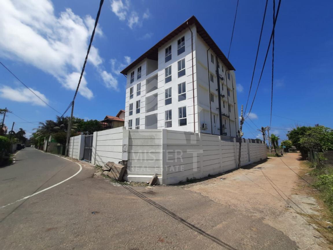 Apartment Building for Sale in Mount Lavinia image 1