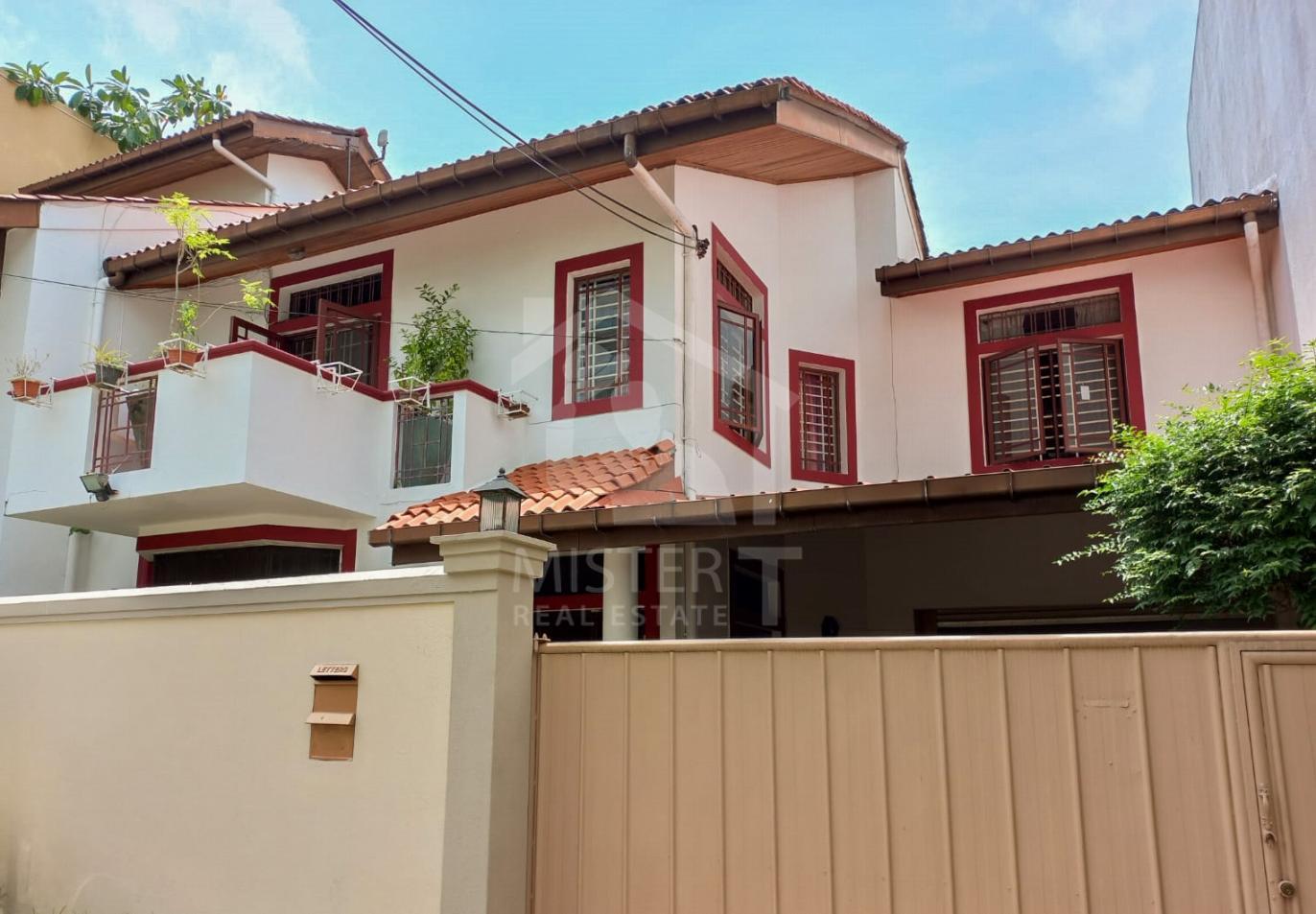 House for Sale in Colombo 05- image 1