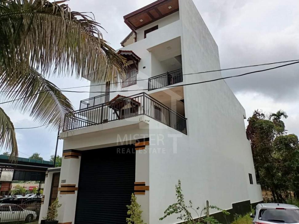 House for Sale in Malabe - image 1