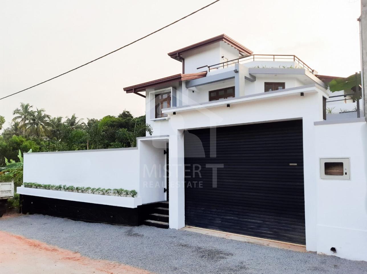 House for Sale in Katunayake- image 1