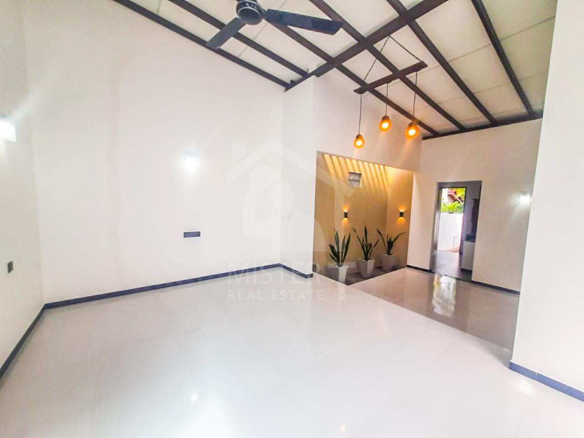 House for Sale in Polgasowita - image 2