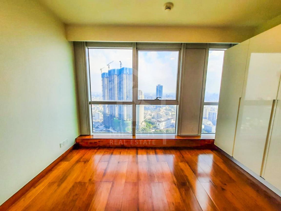 Apartment for Sale at Colombo City Centre - image 2