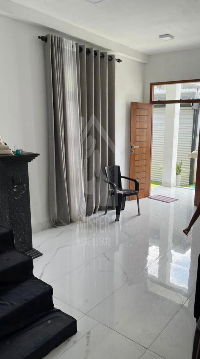 House for Sale in Kotikawatta - image 2