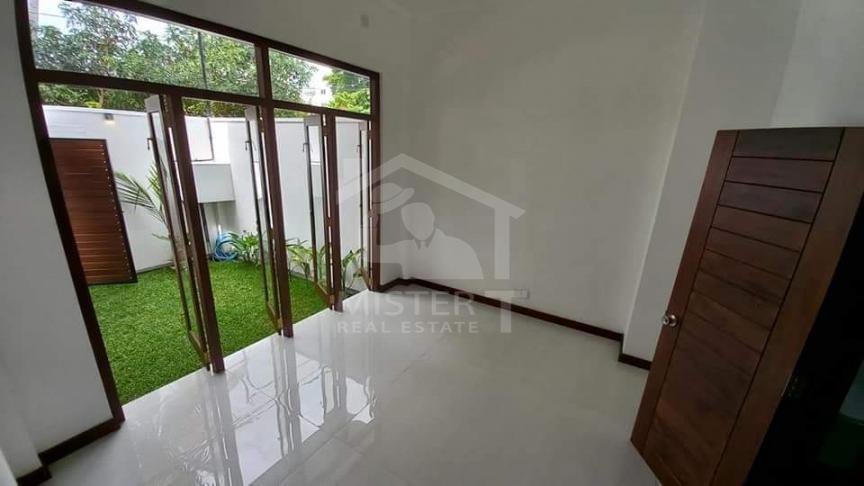 House for Sale in Nugegoda - image 2