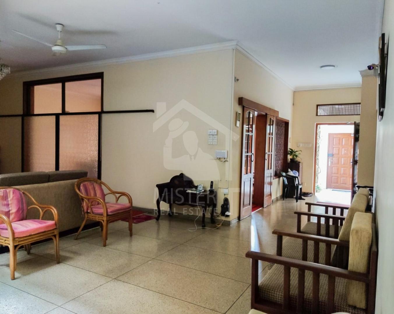 House  for Sale in Colombo 04- image 3