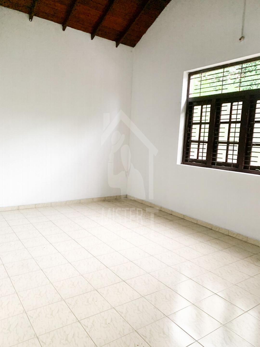 House for Sale in Kandana - image 3