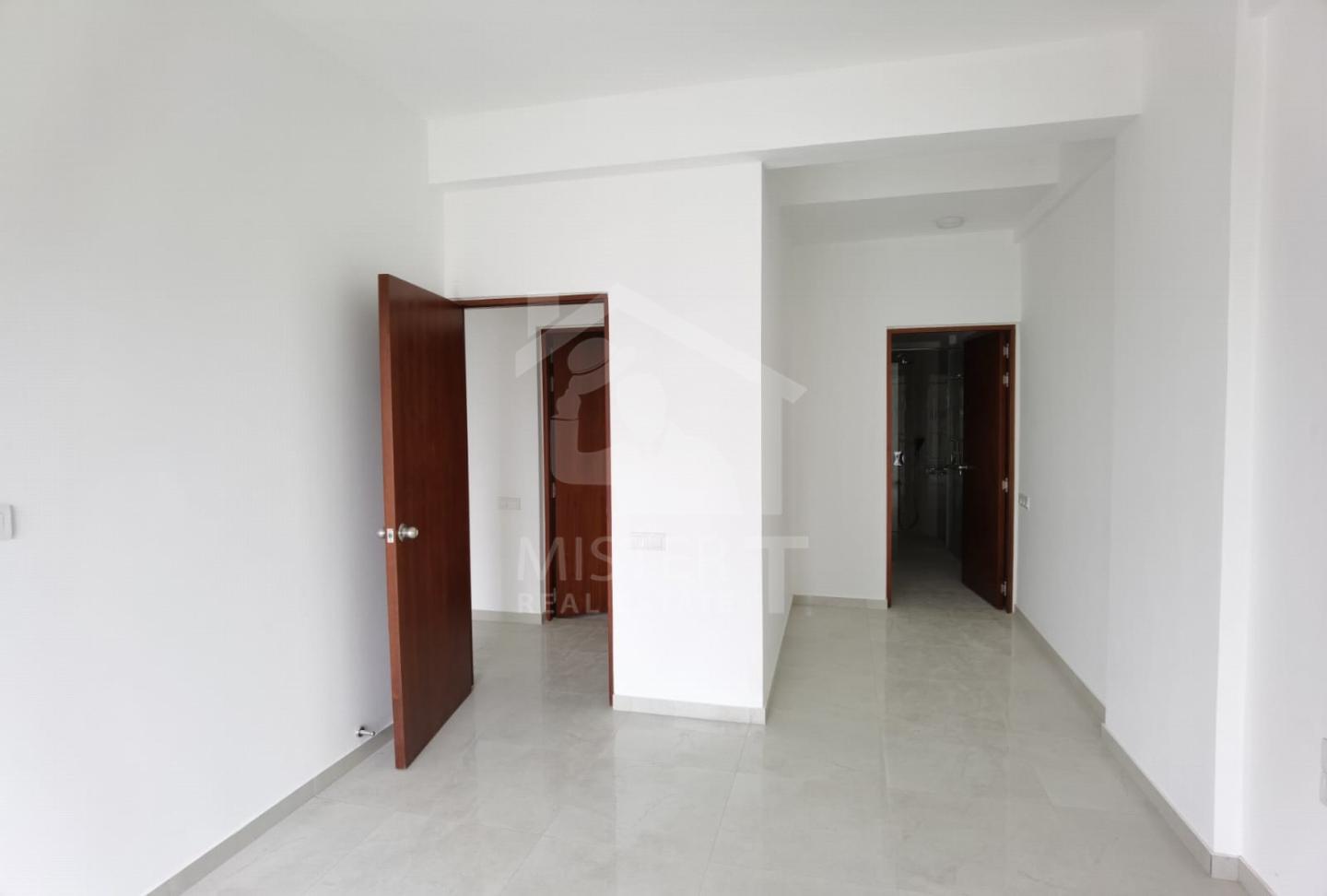 Apartment for Sale in Iconic Galaxy- image 3