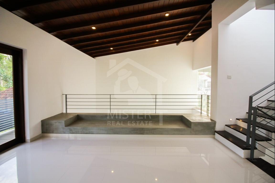 House for Sale in Athurugiriya - image 3