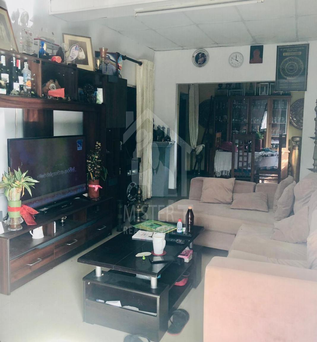 2 Houses for Sale in Ragama - image 3