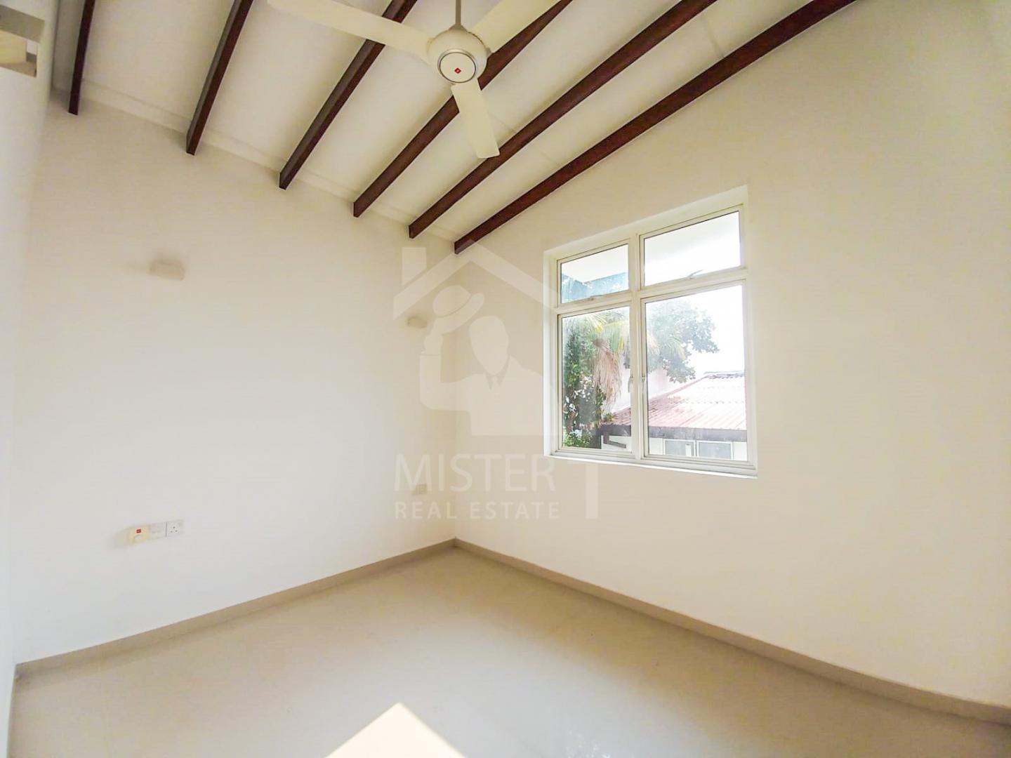 House for Sale in Piliyandala - image 4