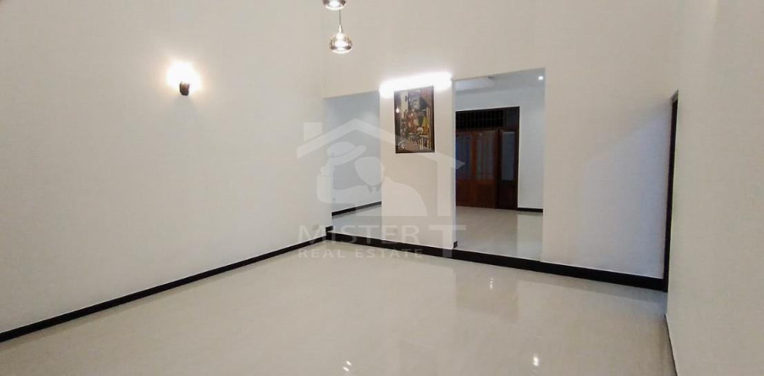 House for Sale in Piliyandala - image 4