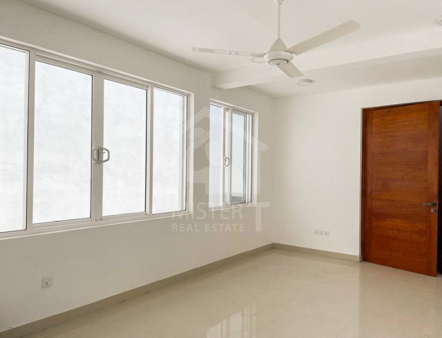 House for sale in Colombo 06- image 4