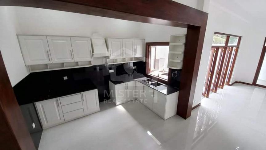 House for Sale in Nugegoda - image 4