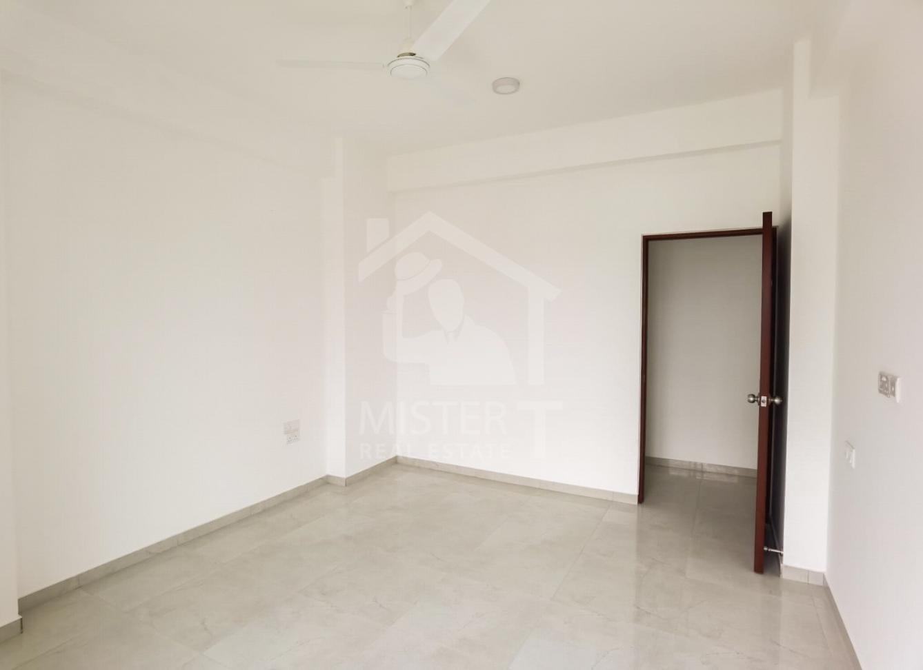 Apartment for Sale in Iconic Galaxy- image 4