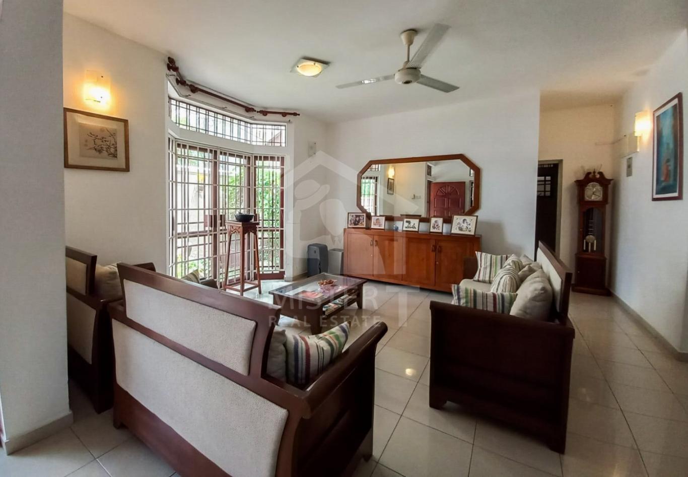 House for Sale in Colombo 05- image 4