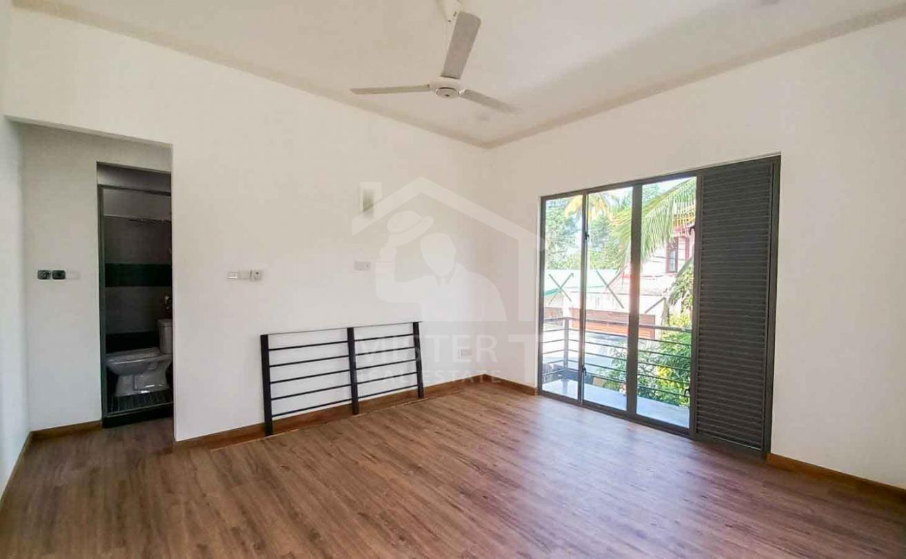 House for Sale in Athurugiriya - image 5