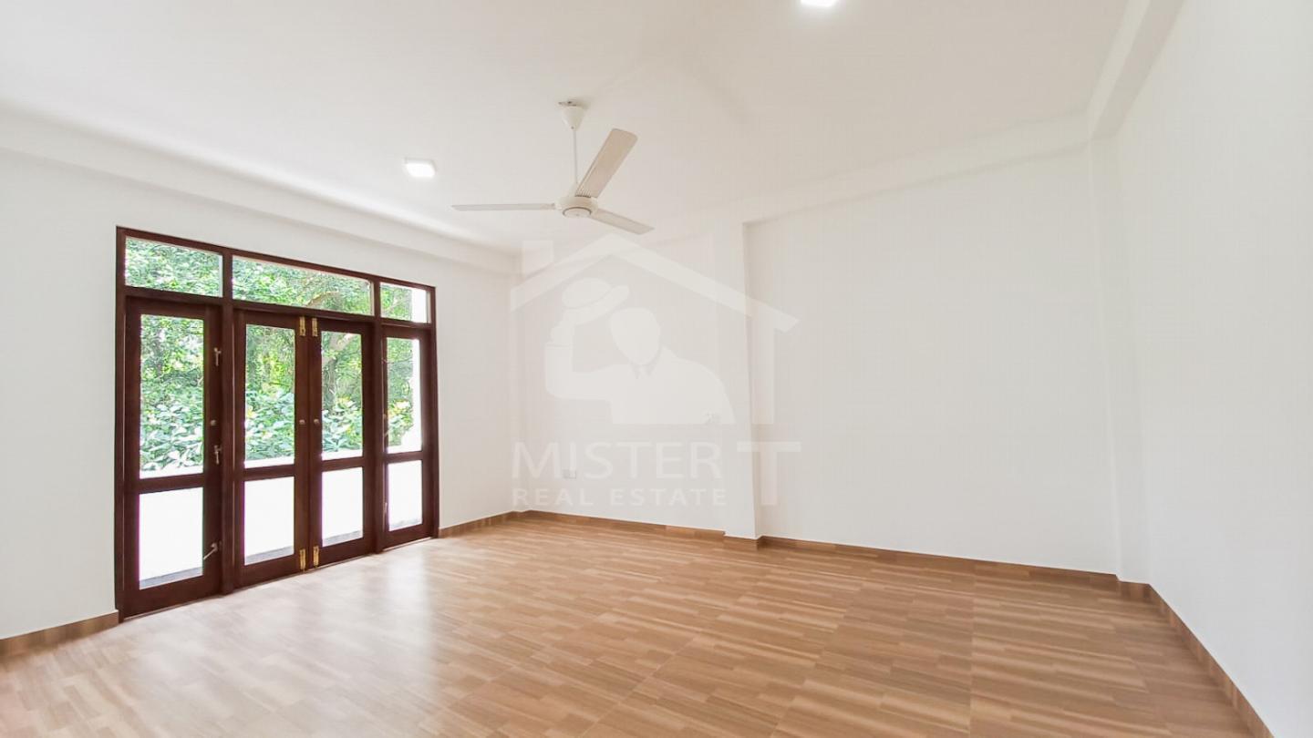 Luxury House for Sale in Malabe - image 5