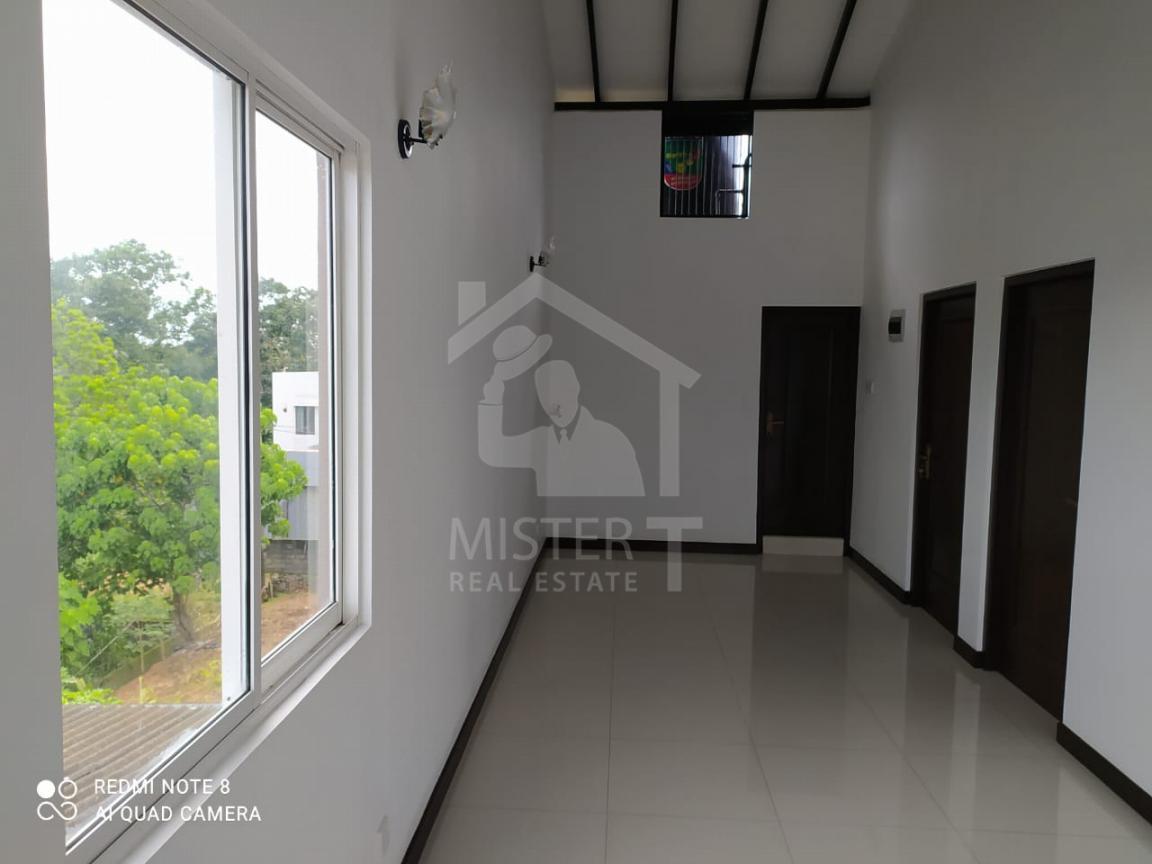 House for Sale in Thalawathugoda - image 6