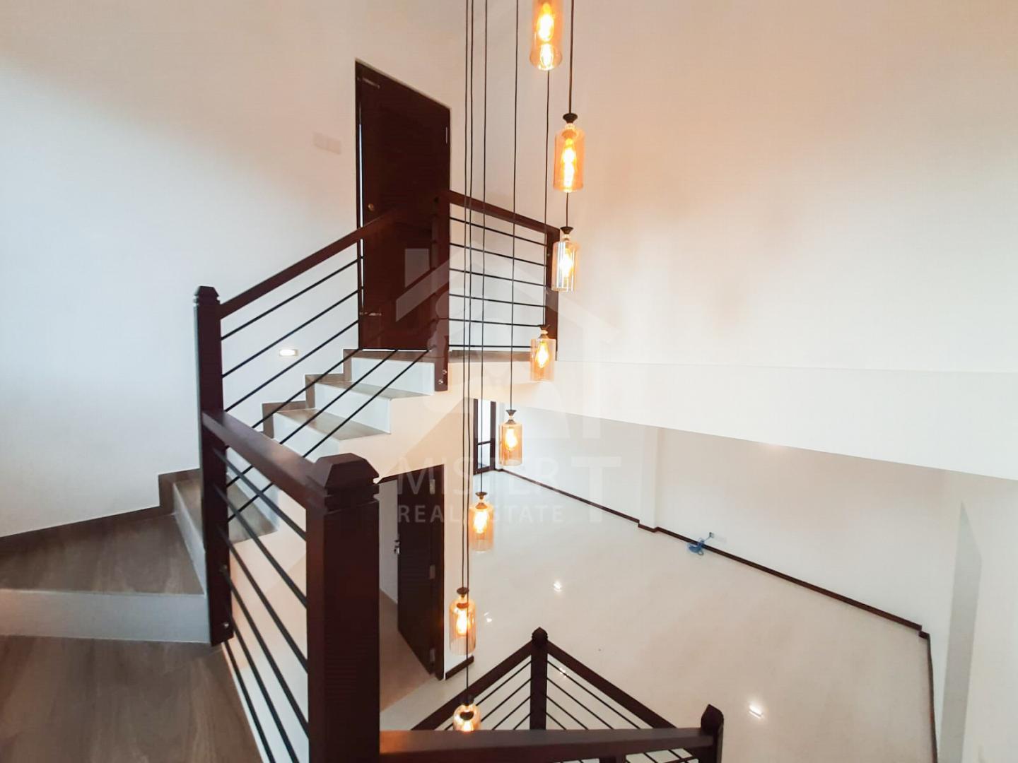  House For Sale in Athurugiriya - image 6