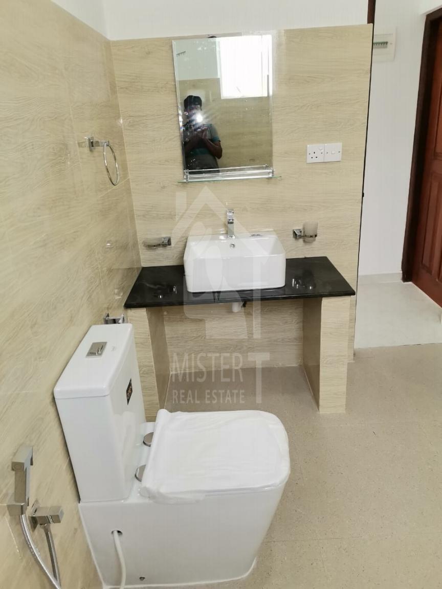 House for Sale in Ragama- image 7