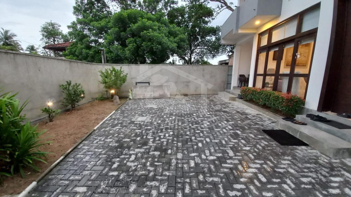 House for Sale in Battaramulla - image 7