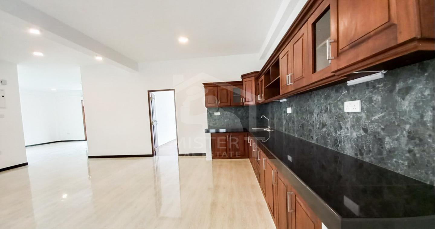 Luxury House for Sale in Malabe - image 7