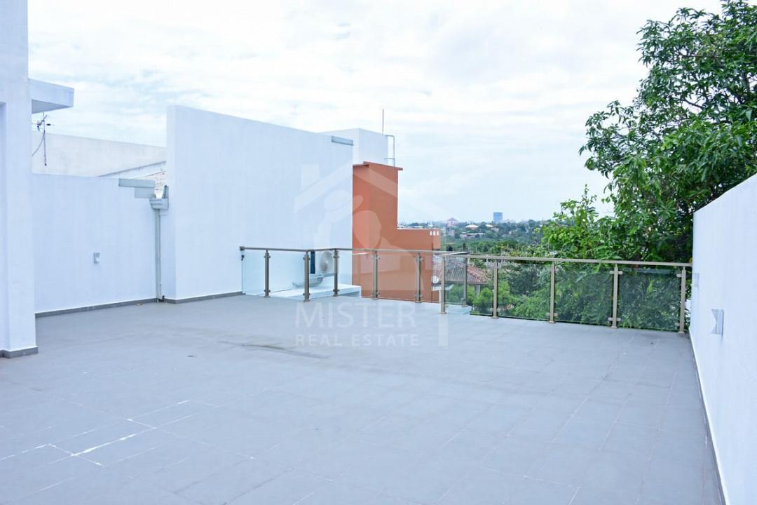 House for Sale in Rajagiriya - image 9