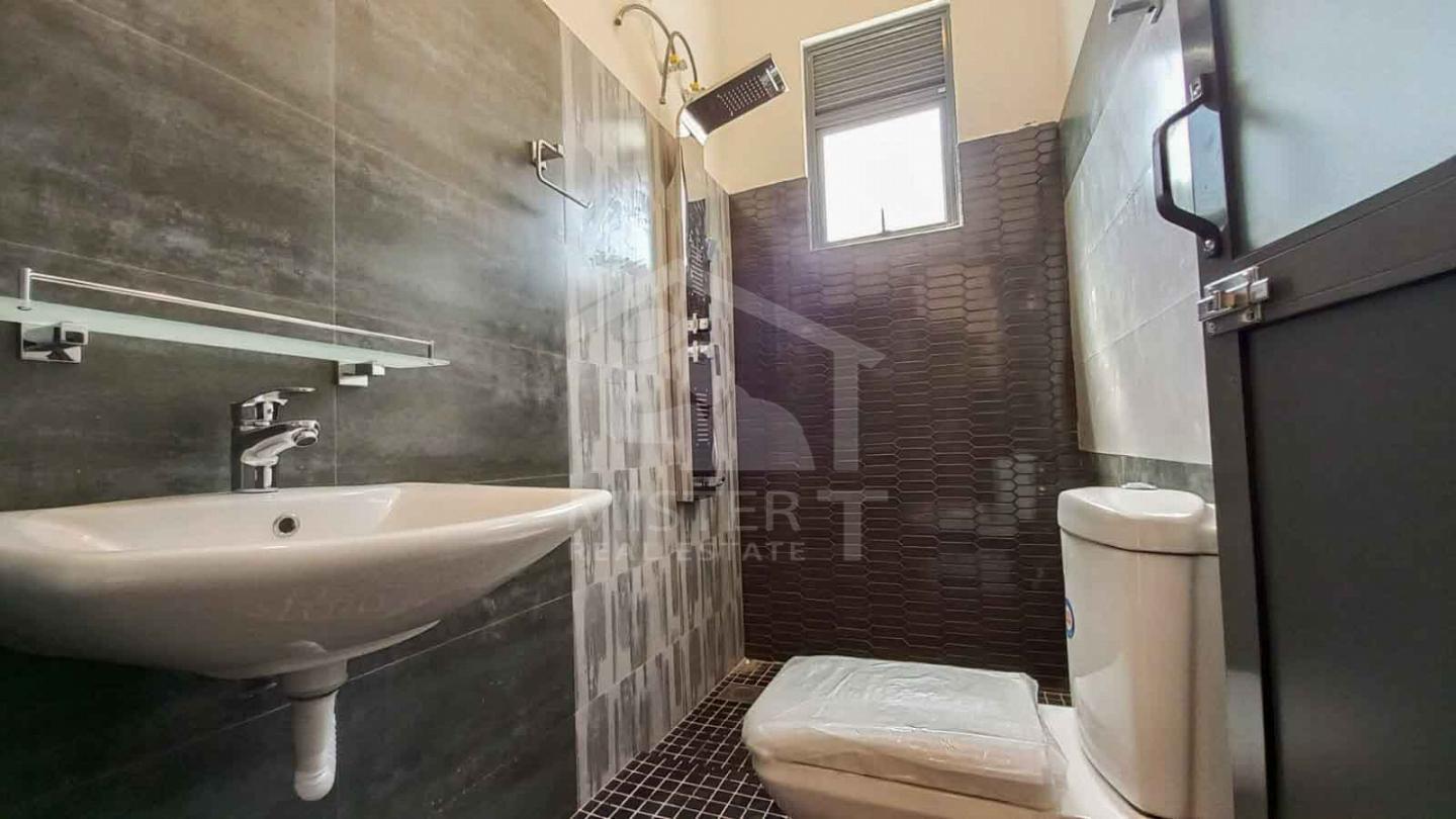 House for Sale in Athurugiriya - image 9